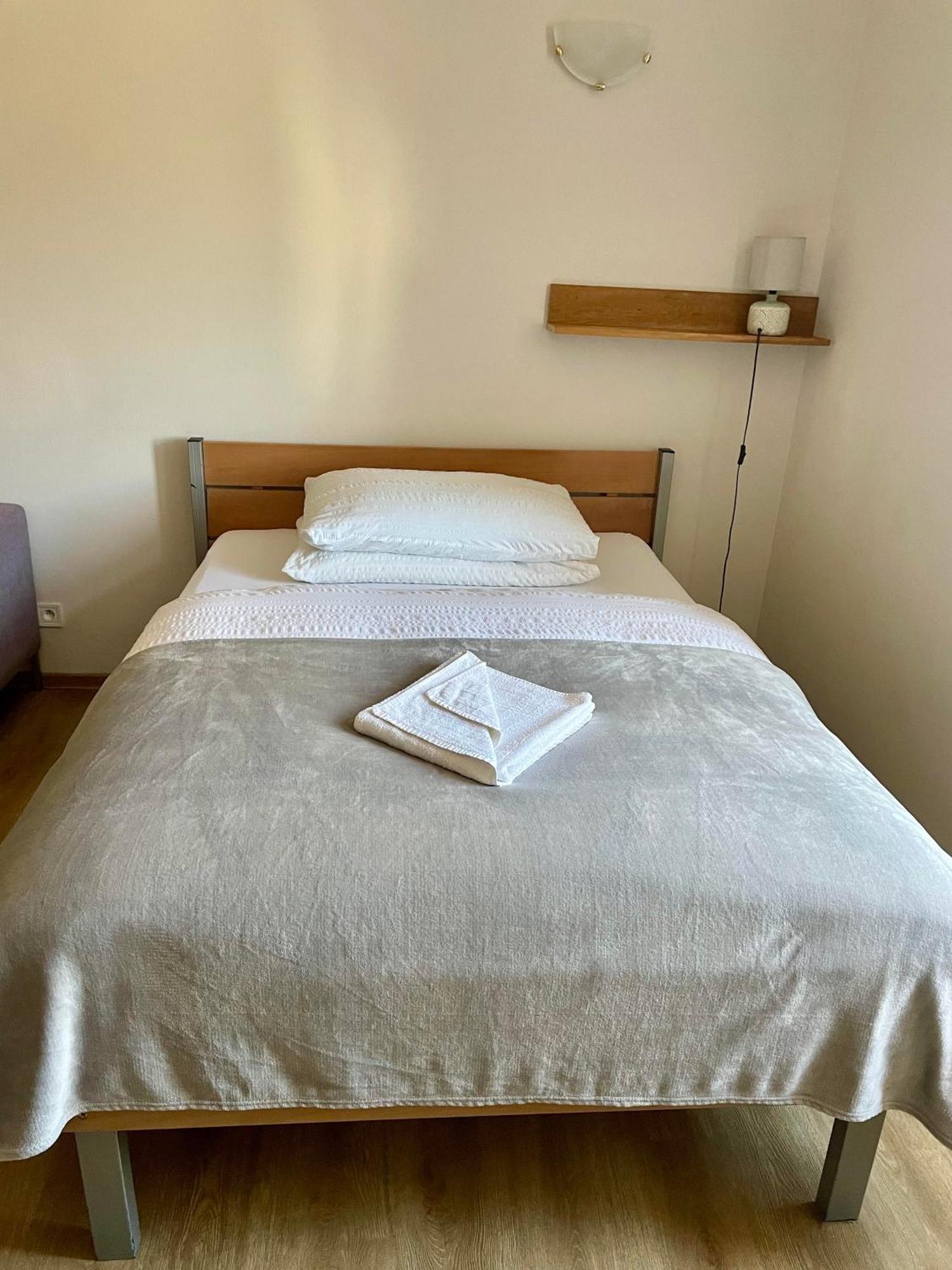 Bed & Breakfast Hugo Plesivec エクステリア 写真